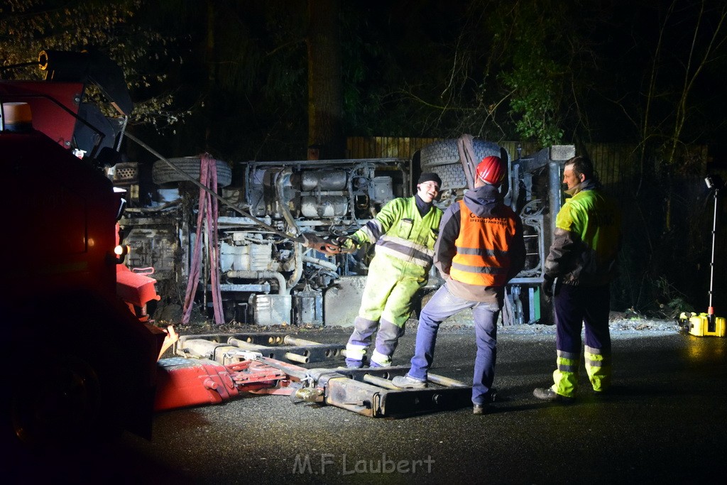 Container LKW umgestuerzt Koeln Brueck Bruecker- Dellbruecker Mauspfad P130.JPG - Miklos Laubert